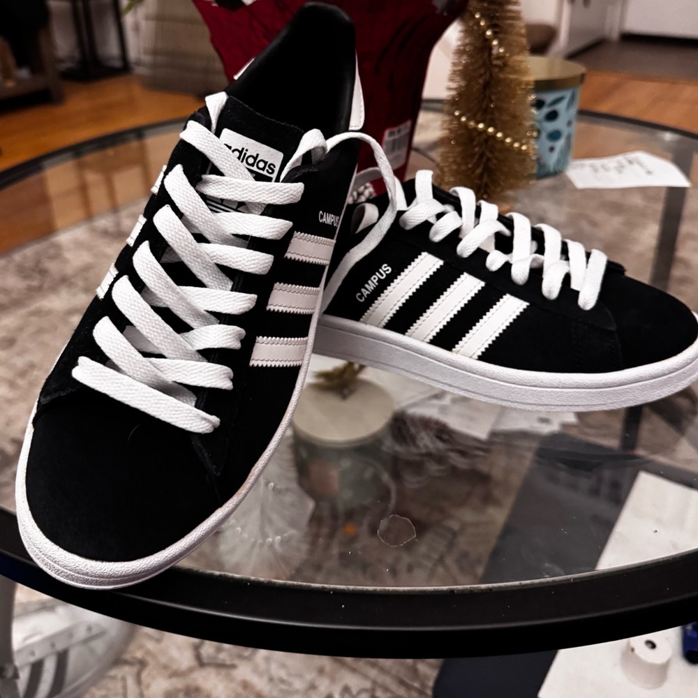 New!! Adidas black Campus Classic Logo Men/Youth 5.5 no box. No tag